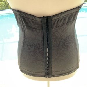 Women’s corset